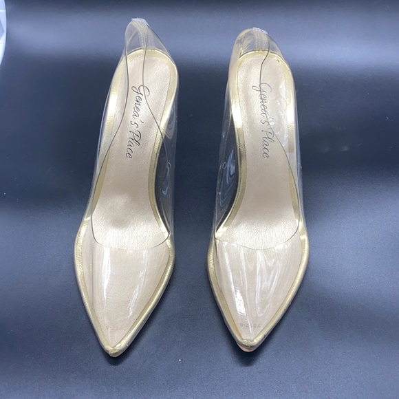 🟢 Cinderella heels with stain - 3/25 SALE - Picture 2 of 5